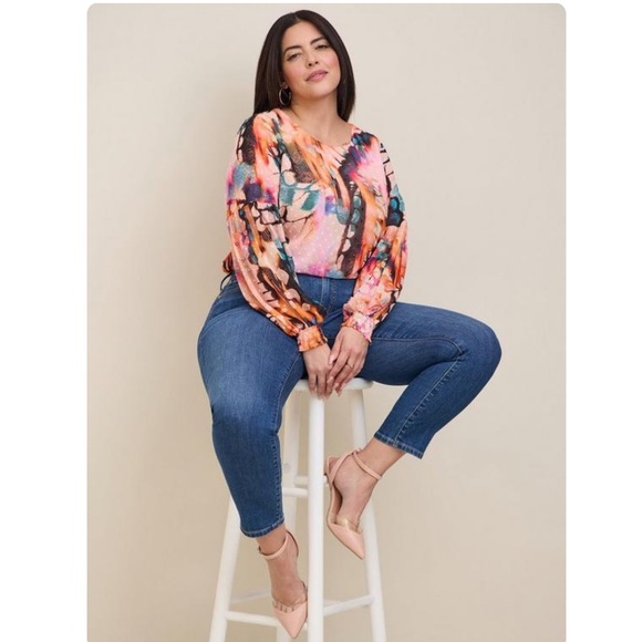 NWT | Torrid | Chiffon Clip Dot Blouson Sleeve Blouse - Picture 2 of 5